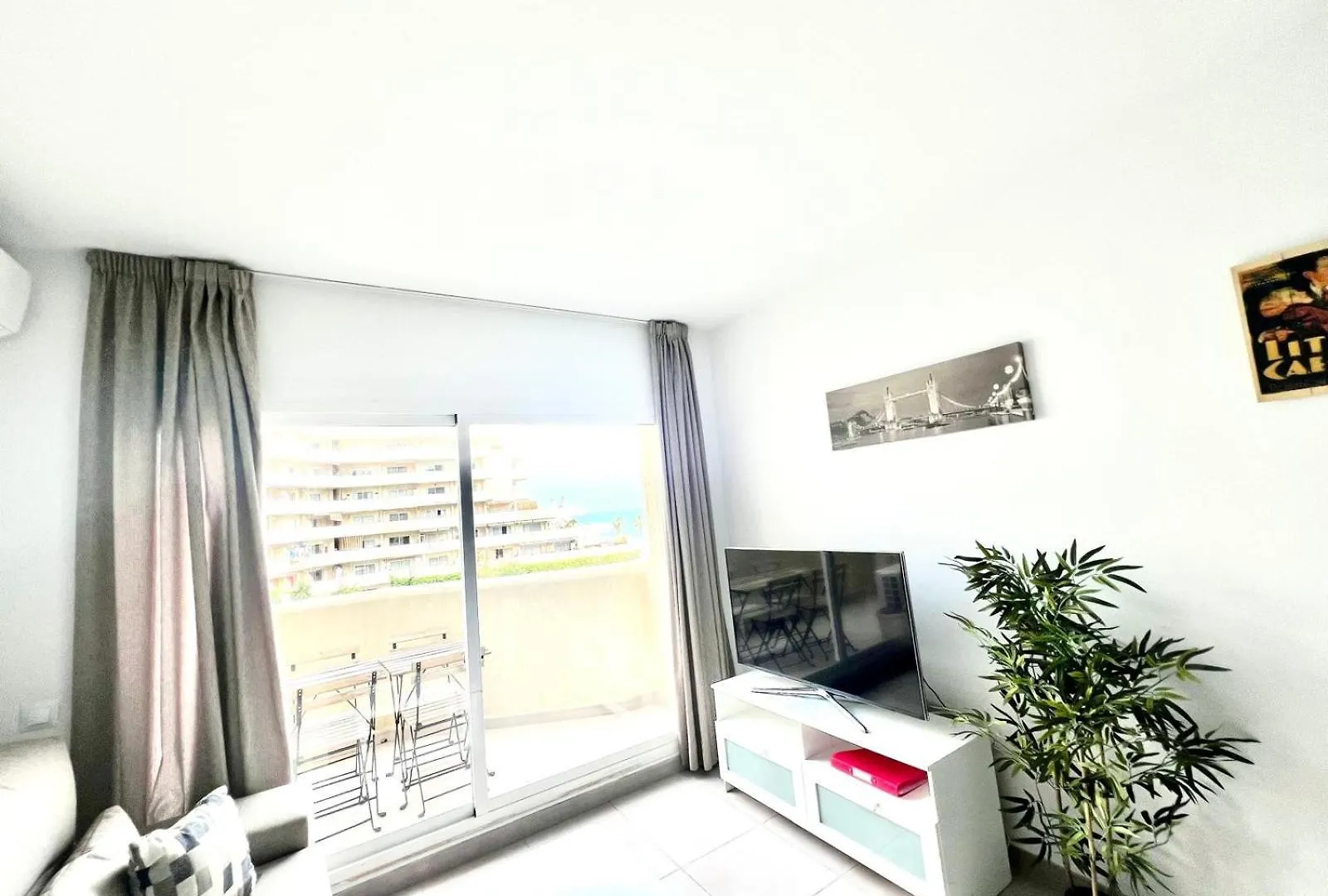 Benalbeach Apartment With Sea & Garden View Benalmádena