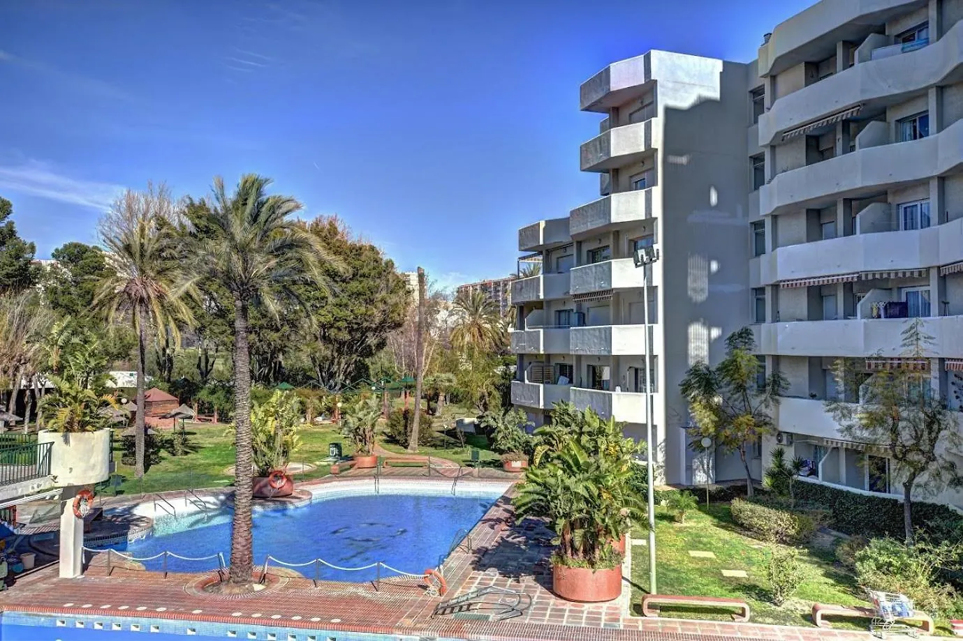 Benalbeach Apartment With Sea & Garden View Benalmadena